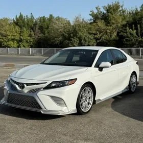 Toyota Camry 2021