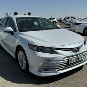 Toyota Camry 2023