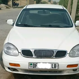 Daewoo Leganza 2002