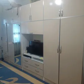 мебелний гарнитур