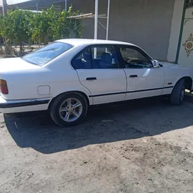 BMW 520 1990