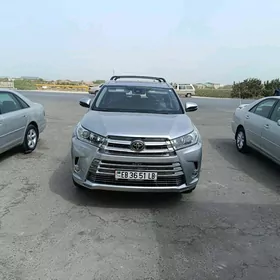 Toyota Highlander 2018