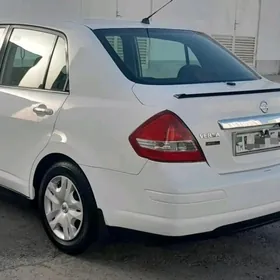 Nissan Versa 2010