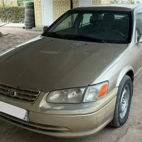 Toyota Camry 1999