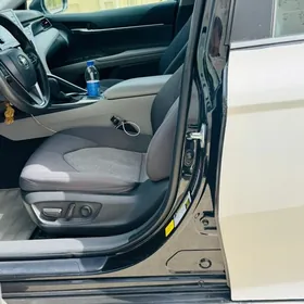 Toyota Camry 2022