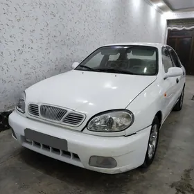Daewoo Lanos 2002