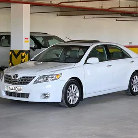 Toyota Camry 2010