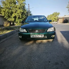 Lexus IS 2002