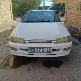 Toyota Carina 1993