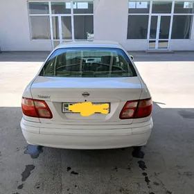 Nissan Sunny 2001
