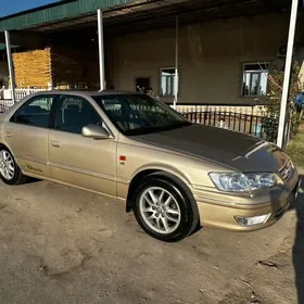 Toyota Camry 2000