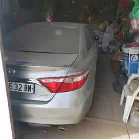 Toyota Camry 2015