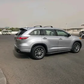 Toyota Highlander 2015