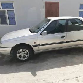 Peugeot 405 2005