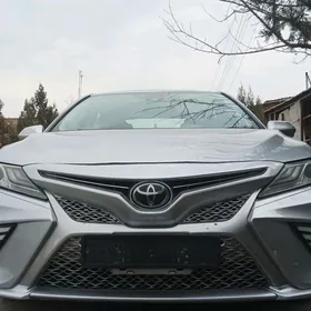 Toyota Camry 2018