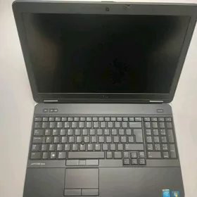 Noutbuk dell i7