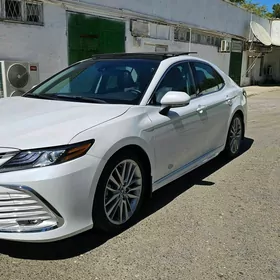 Toyota Camry 2020