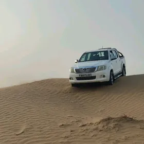 Toyota Hilux 2014