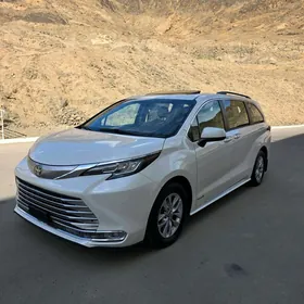 Toyota Sienna 2021