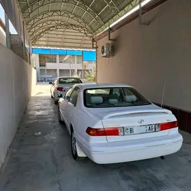Toyota Camry 2001
