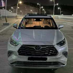 Toyota Highlander 2020