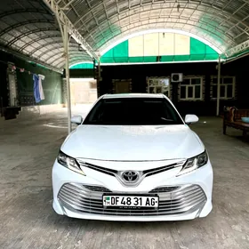 Toyota Camry 2018