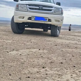 Toyota Hilux 2003