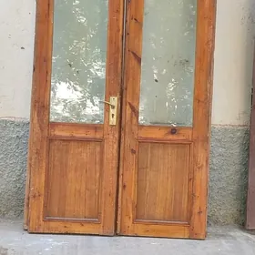 Gapy satýan