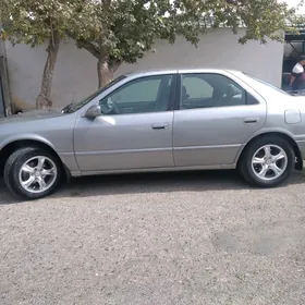 Toyota Camry 1999