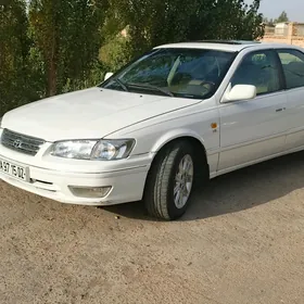 Toyota Camry 2000