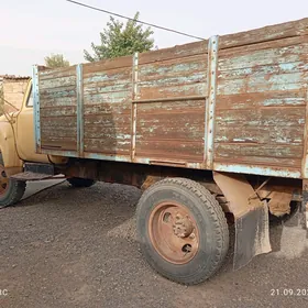 Gaz 52 1981