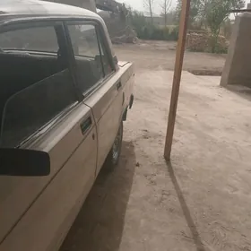 Lada 2105 1990