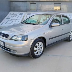 Opel Astra 2003