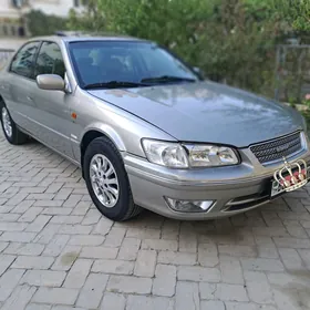Toyota Camry 2000