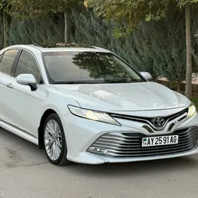Toyota Camry 2018