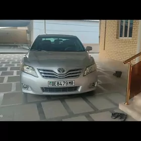 Toyota Camry 2010