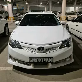 Toyota Camry 2013