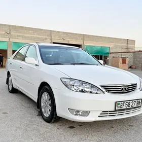Toyota Camry 2004