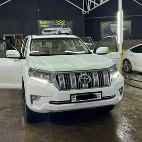 Toyota Land Cruiser Prado 2021