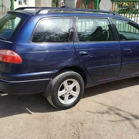 Toyota Avensis 2002