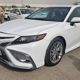 Toyota Camry 2020