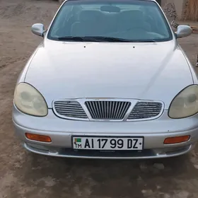 Daewoo Leganza 1999