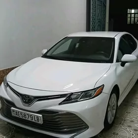 Toyota Camry 2018