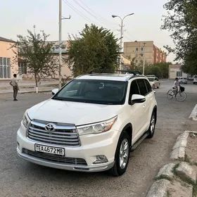Toyota Highlander 2016