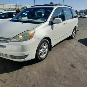 Toyota Sienna 2004