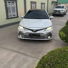 Toyota Camry 2022