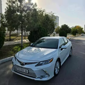 Toyota Camry 2023