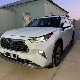 Toyota Highlander 2022