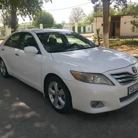 Toyota Camry 2011