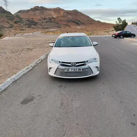 Toyota Camry 2017